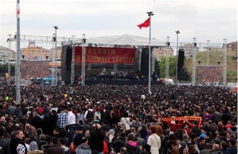İ­s­t­a­n­b­u­l­ ­V­a­l­i­l­i­ğ­i­ ­G­r­u­p­ ­Y­o­r­u­m­ ­K­o­n­s­e­r­i­n­i­ ­Y­a­s­a­k­l­a­d­ı­
